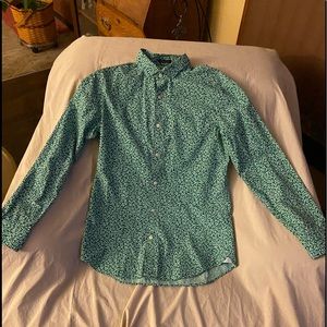 Banana Republic (Grant Fit), supima cotton, ivy/floral print, button-up shirt.